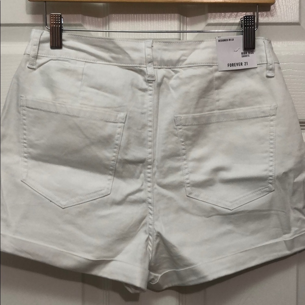Shorts - Picture 3 of 4